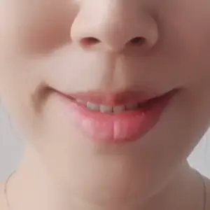 Korean vowel 으 mouth shape